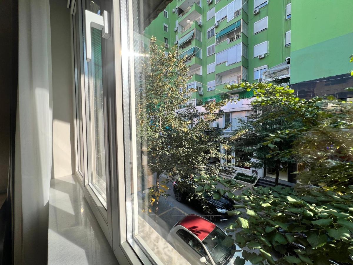 Enzo Rooms & Apartment Blloku Тирана Екстериор снимка