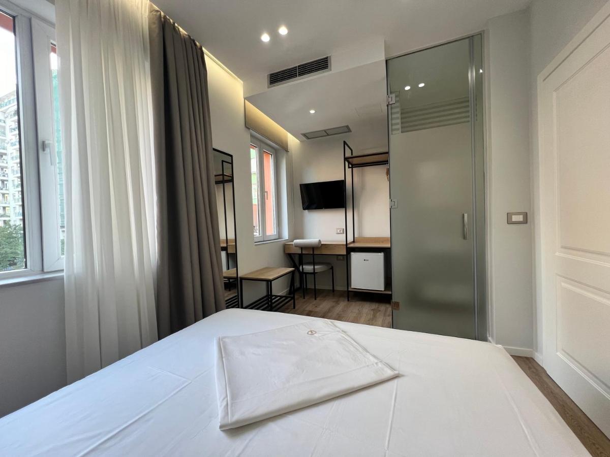 Enzo Rooms & Apartment Blloku Тирана Екстериор снимка