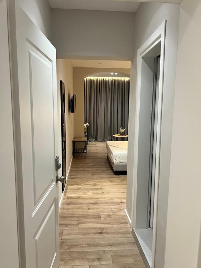 Enzo Rooms & Apartment Blloku Тирана Екстериор снимка