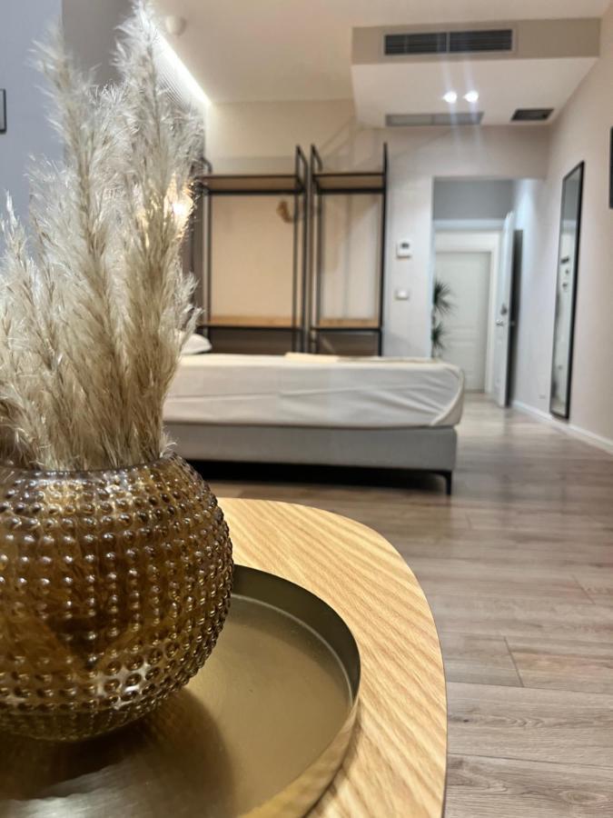 Enzo Rooms & Apartment Blloku Тирана Екстериор снимка