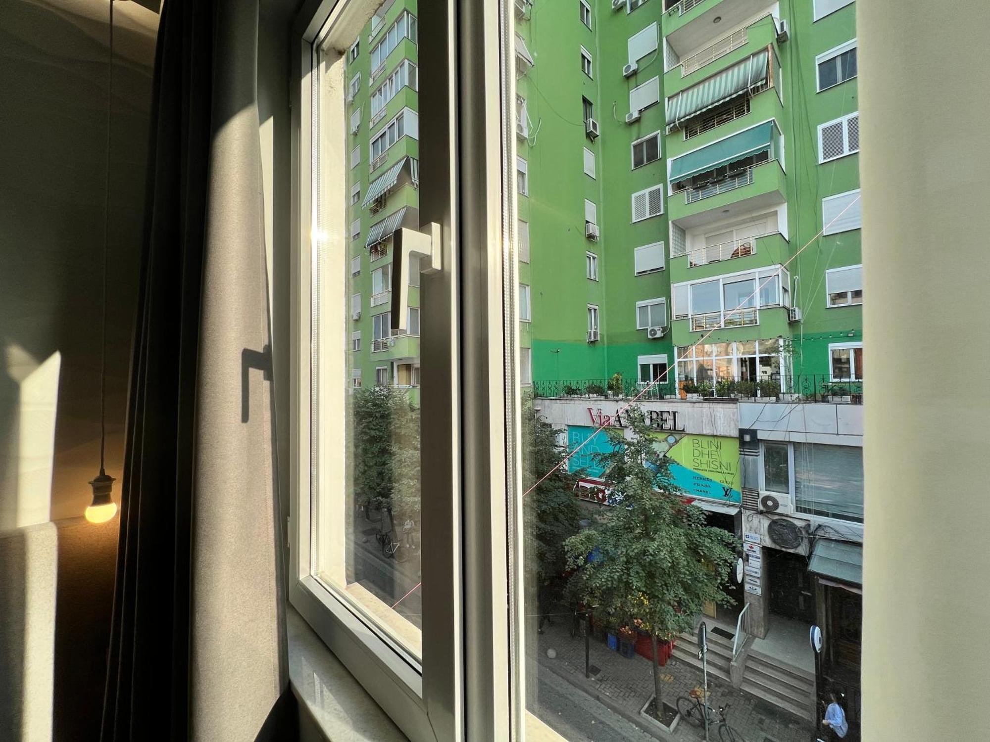 Enzo Rooms & Apartment Blloku Тирана Екстериор снимка